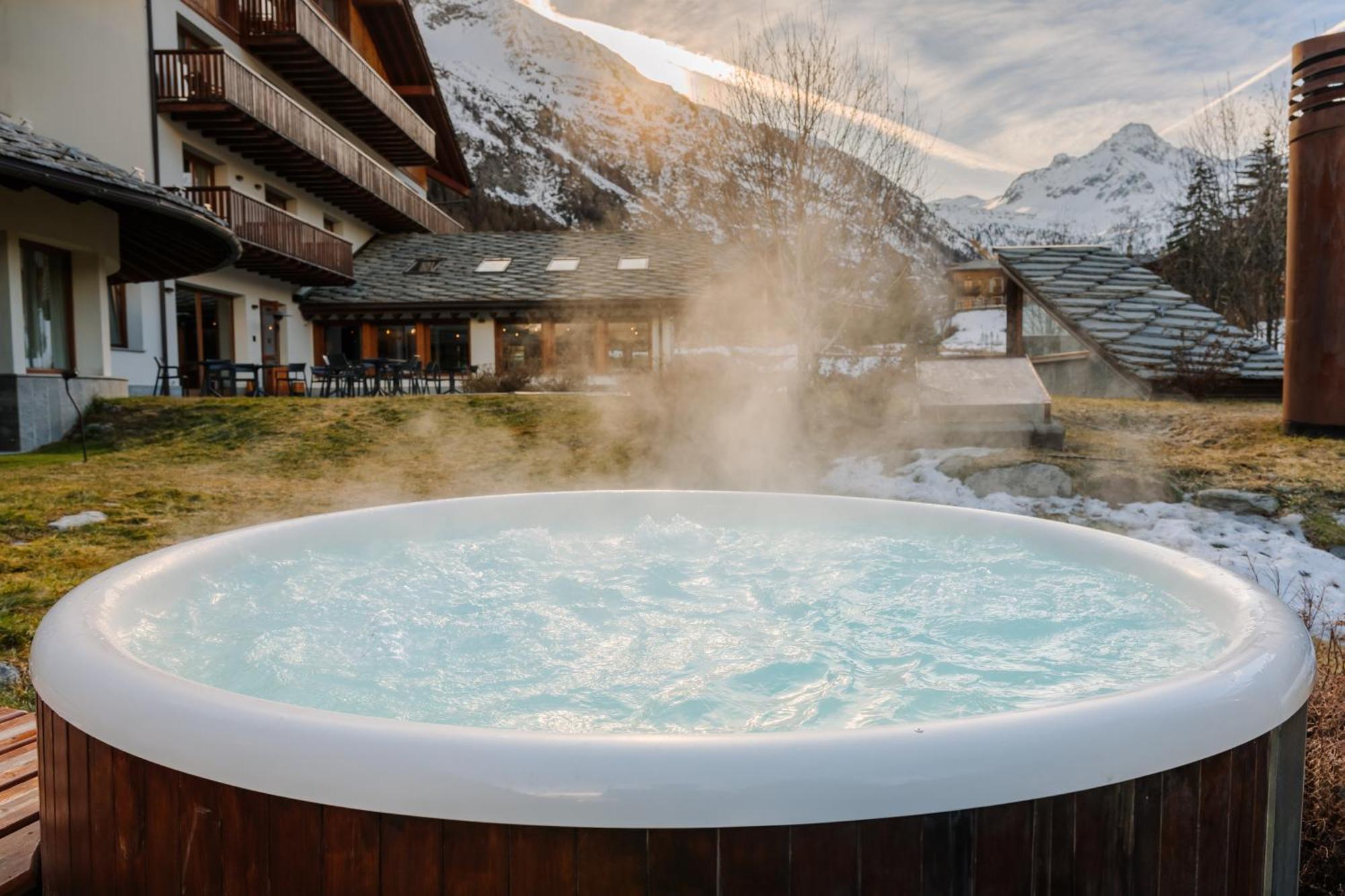 Montana Lodge & Spa, By R Collection Hotels La Thuile Eksteriør bilde