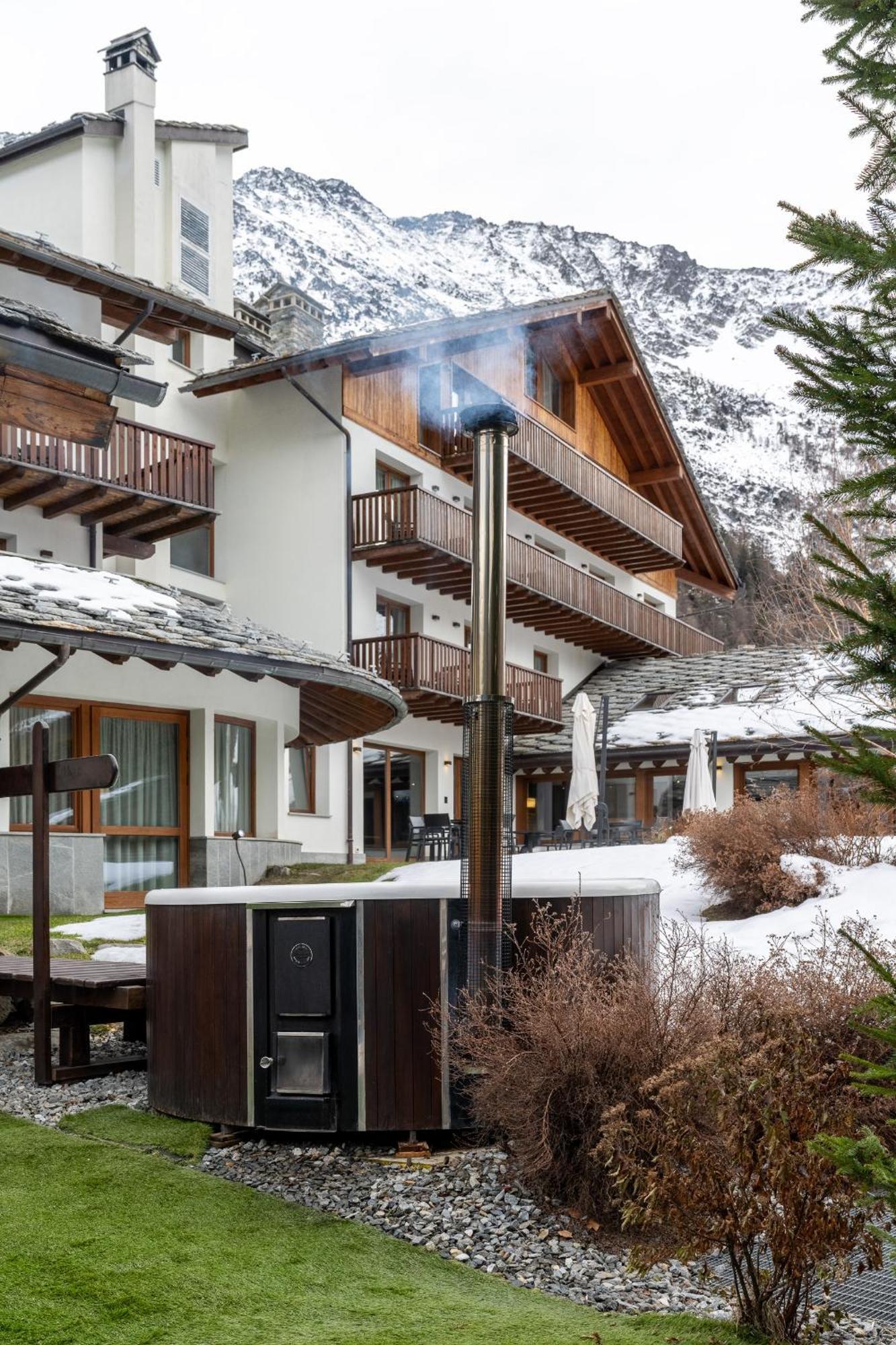 Montana Lodge & Spa, By R Collection Hotels La Thuile Eksteriør bilde
